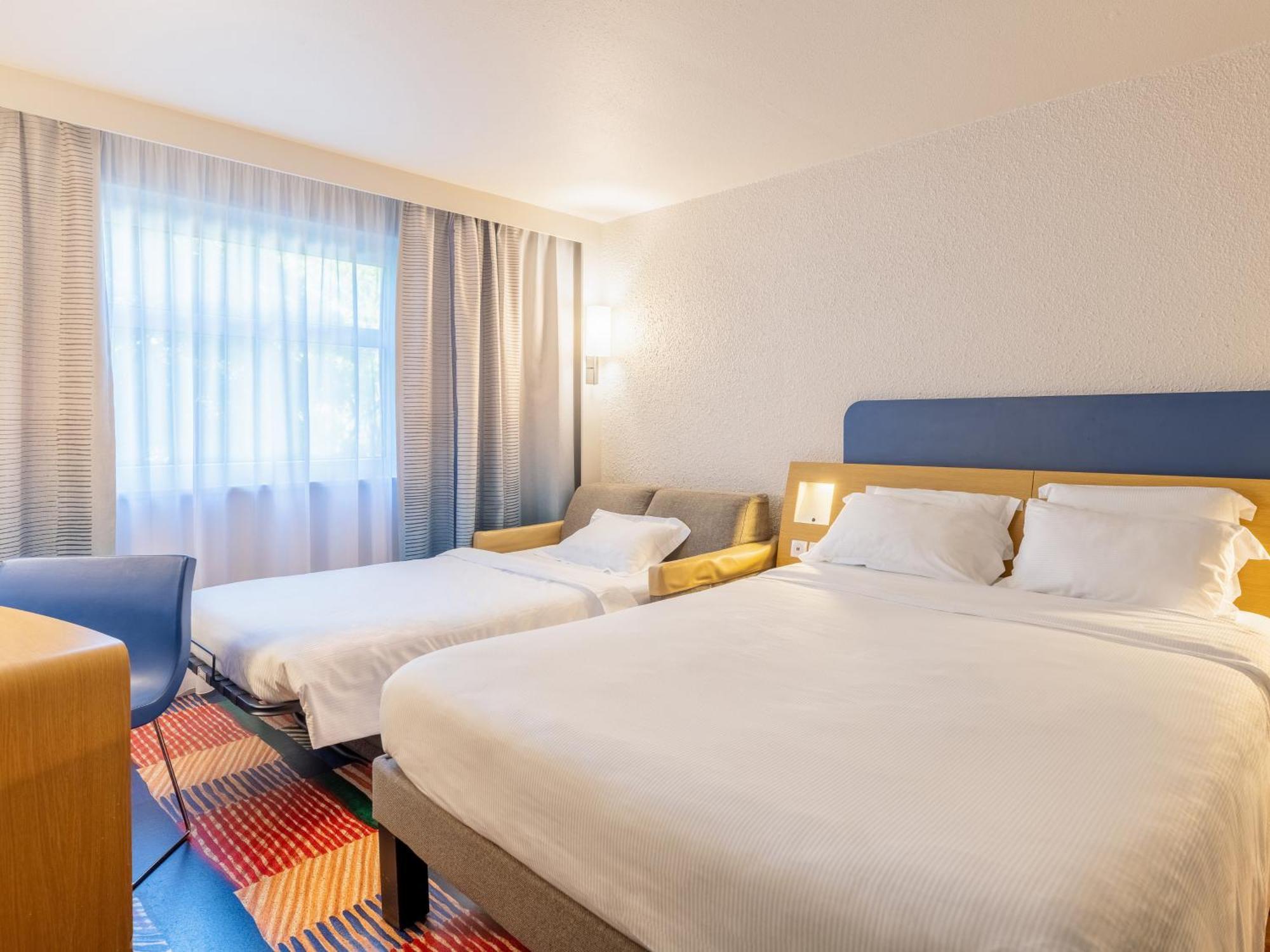 B&B Hotel Lyon Nord 4 Etoiles Dardilly Room photo